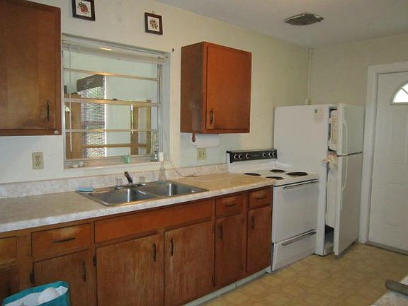 5th image of 412 Hibiscus Dr