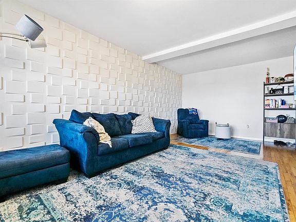 2nd image of 20 Wendell St APT 21F