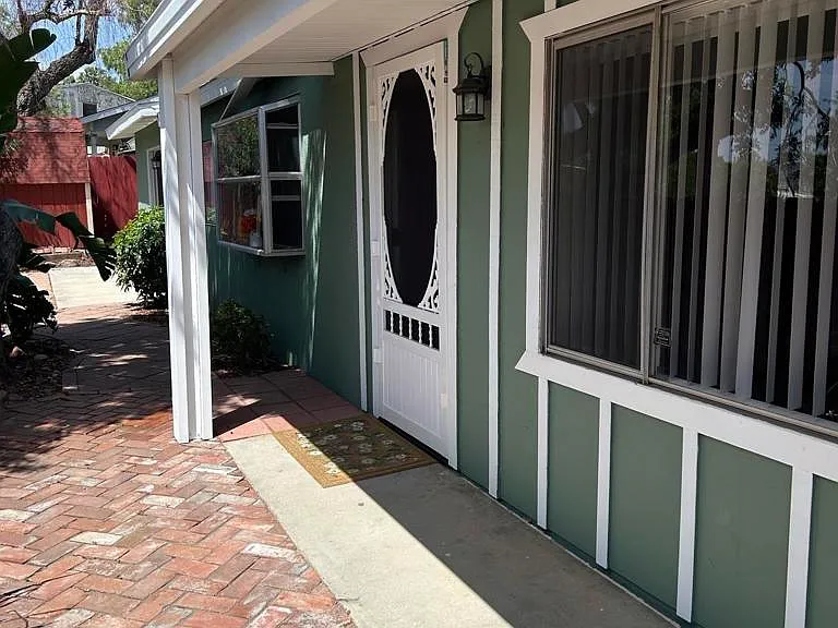8621 Willow Ter — Photo 1