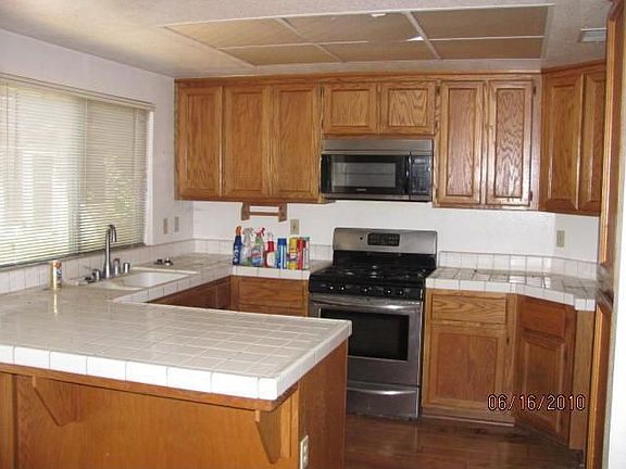 4th image of 3331 Groveland Way