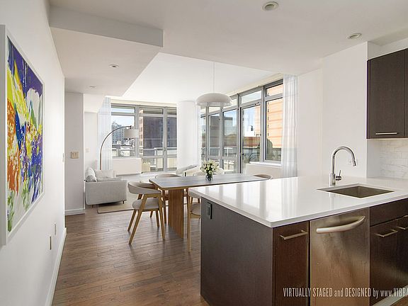 2nd image of 321 W 110th St APT 7A