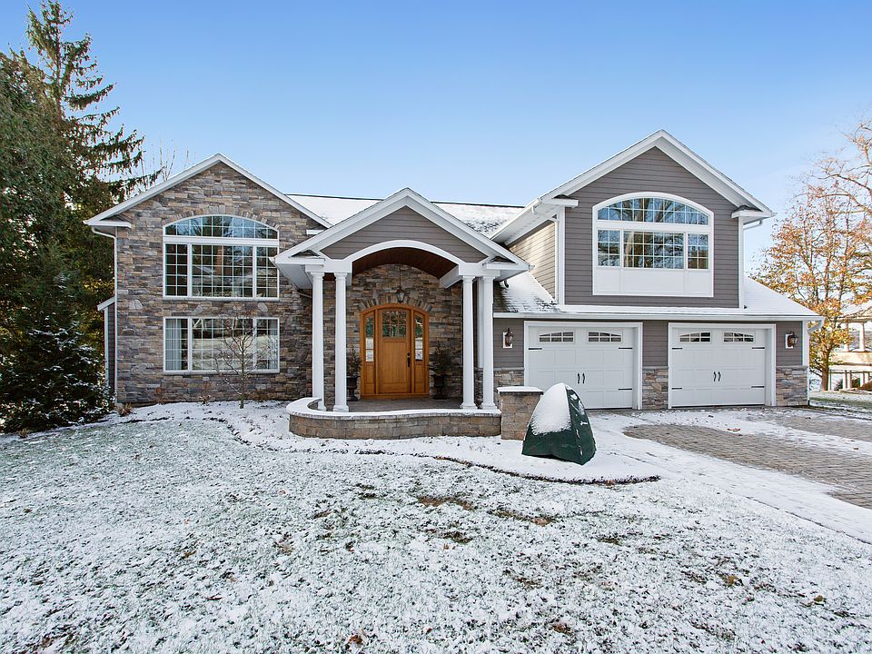 1st image of 19 Hickory Ln