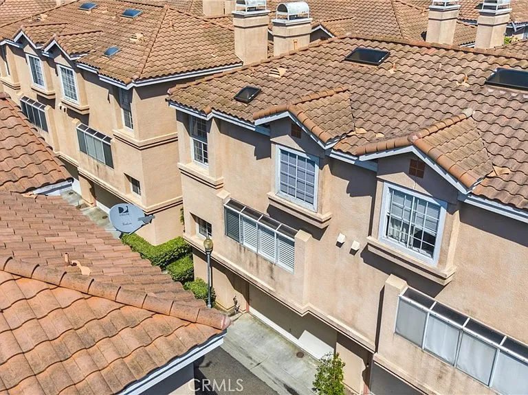 14075 Lemoli Ave — Photo 39