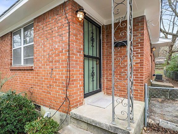 3rd image of 271 Williford St
