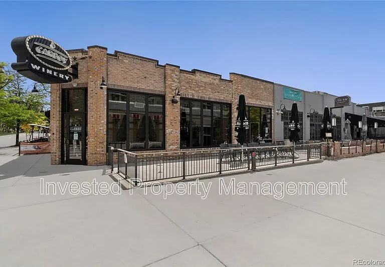 656 N Logan St #8 — Photo 16