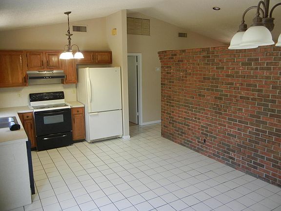 4th image of 3782 Dorrit Ave