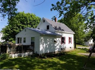 16 4th Ave, Mechanic Falls, ME 04256