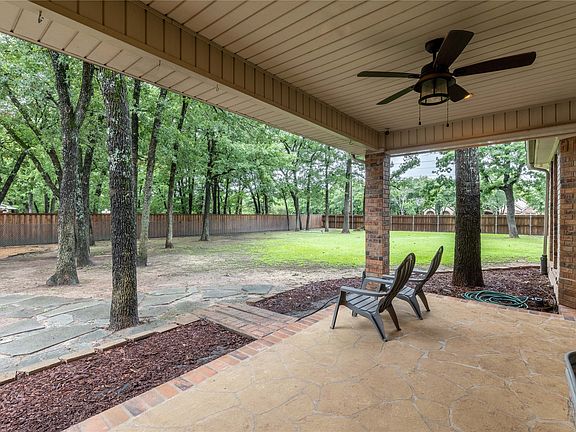 5th image of 320 Rustic Oaks Rd