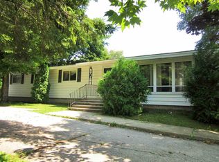 526 Oak St, Manistique, MI 49854