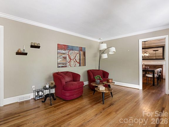 4th image of 5634 Wedgewood Dr