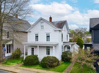 20 Maple St, Milford Boro, NJ 08848