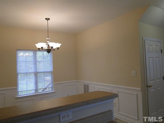 5th image of 12 Artis Ln