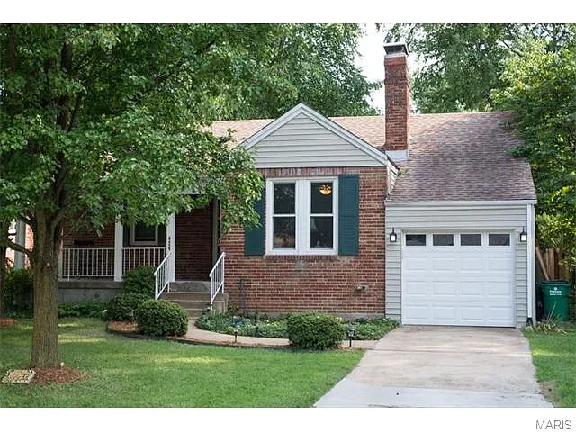 424 Hazelgreen Dr photo 1