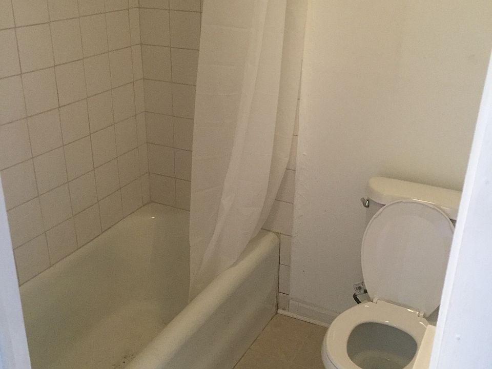 2nd fl bath