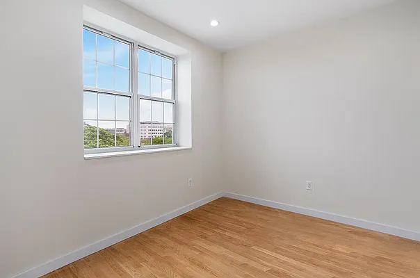 Rented by Nest Seekers International | media 18