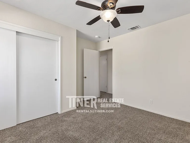 8708 Bluff Ln — Photo 15