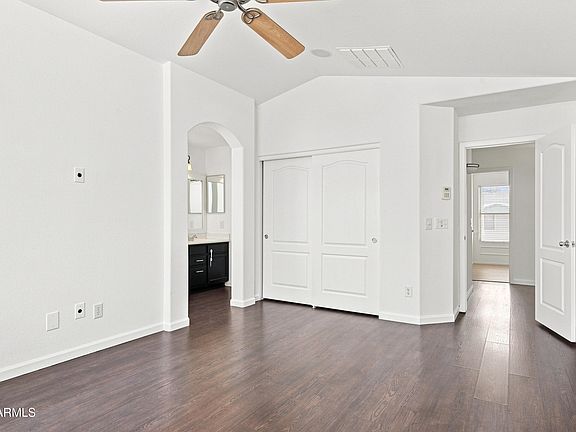 4th image of 2533 W Big Oak Street
