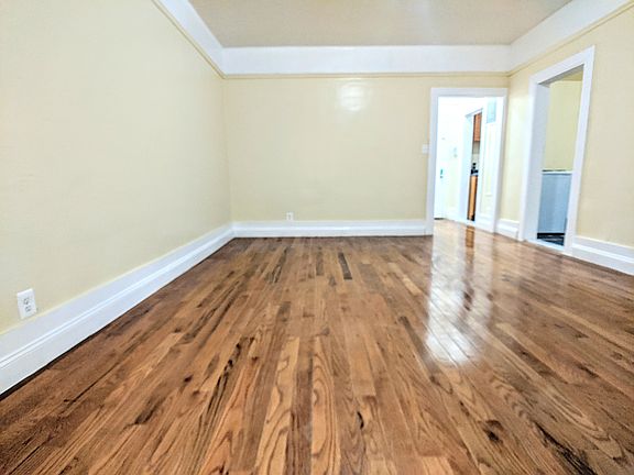 3rd image of 14715 Northern Blvd APT 4M