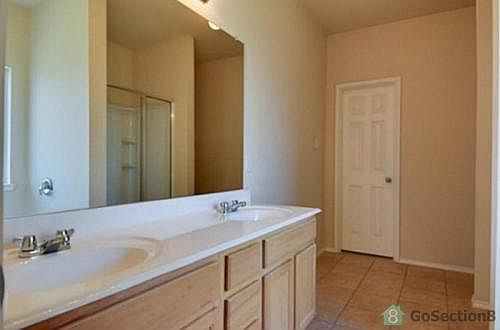 4th image of 12200 Hunters Knoll Dr