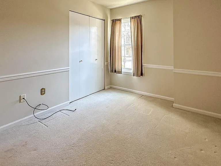 109 Valley Greene Cir — Photo 21