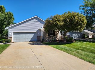 7319 Golf Gate Dr #40, Lansing, MI 48917