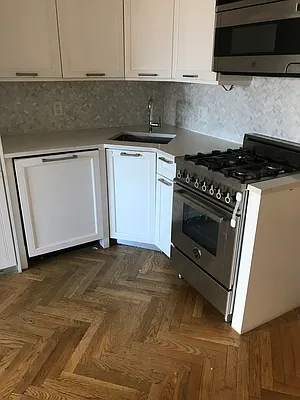 Rented by UES Management | media 20