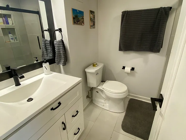 1626 N Jackson St — Photo 15