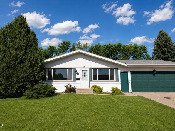 1216 Morningside St, Bismarck, ND 58501