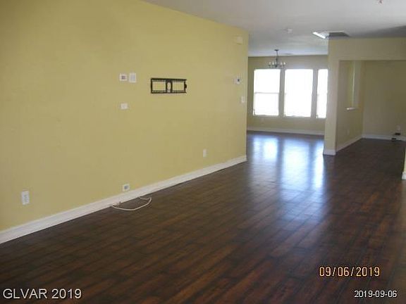 5th image of 10214 Massachusetts Ln