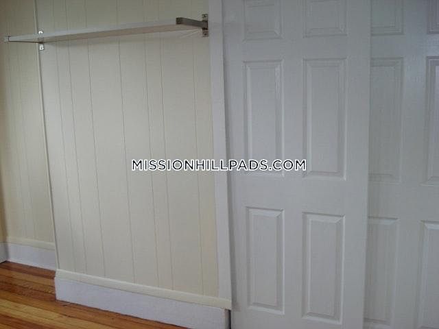 2nd image of 846 Huntington Ave #2A