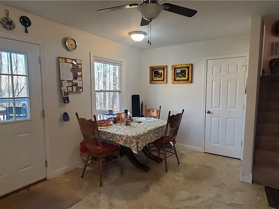 3rd image of 516 Little Creek Ln