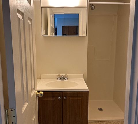 5th image of 39 Pleasant St #5