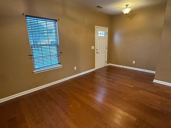 5th image of 1240 Scarcroft Ln