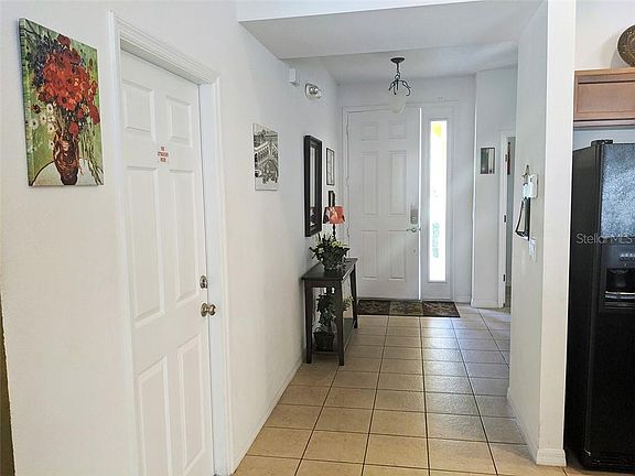 4th image of 231 Las Fuentes Dr