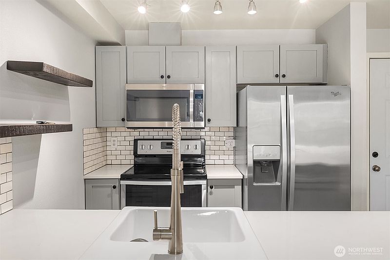 3rd image of 1818 18th Avenue #204