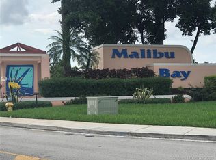626 NW 208th Way #626, Hollywood, FL 33029