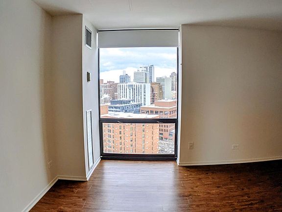 4th image of 1119 N Lasalle St #20J