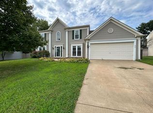 12 Leamington Rd, Fredericksburg, VA 22406