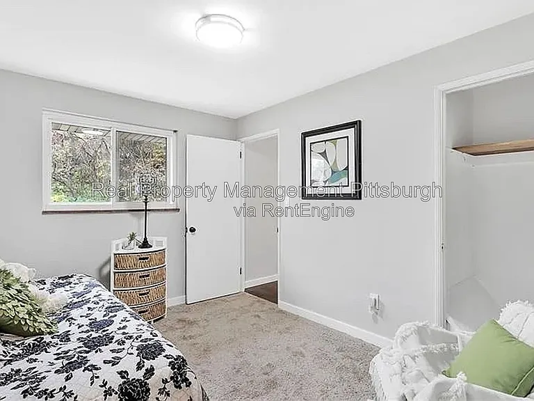 1307 Universal Rd — Photo 17
