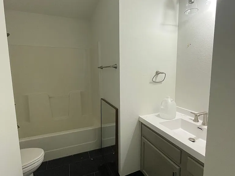 1009 N 24th St #1011 — Photo 15