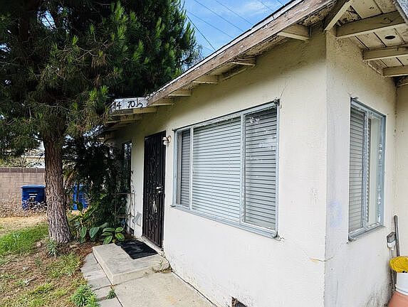 5th image of 4868 W El Segundo Blvd