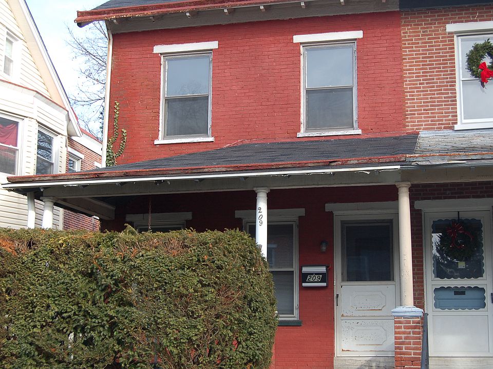 1st image of 209 N Adams St