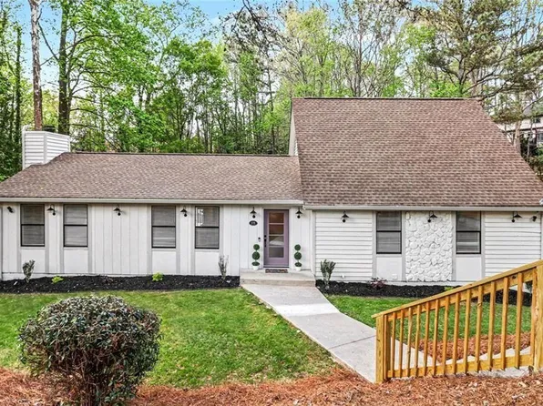 115 Ansley Ct, Roswell, GA 30076