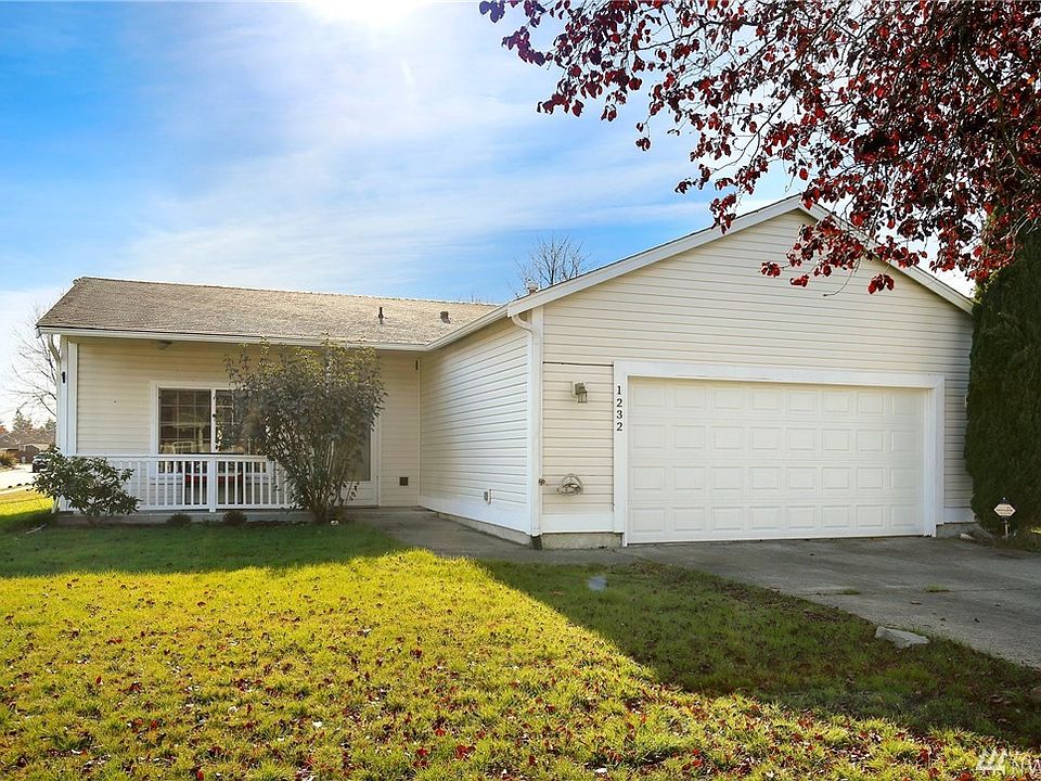 1st image of 1232 199th St E