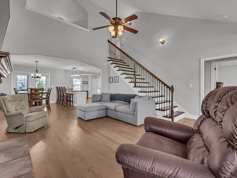 213 John Duke Tyler Blvd — Photo 6
