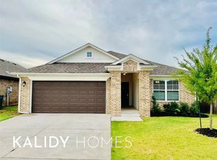 10704 NW 20th St, Yukon, OK 73099