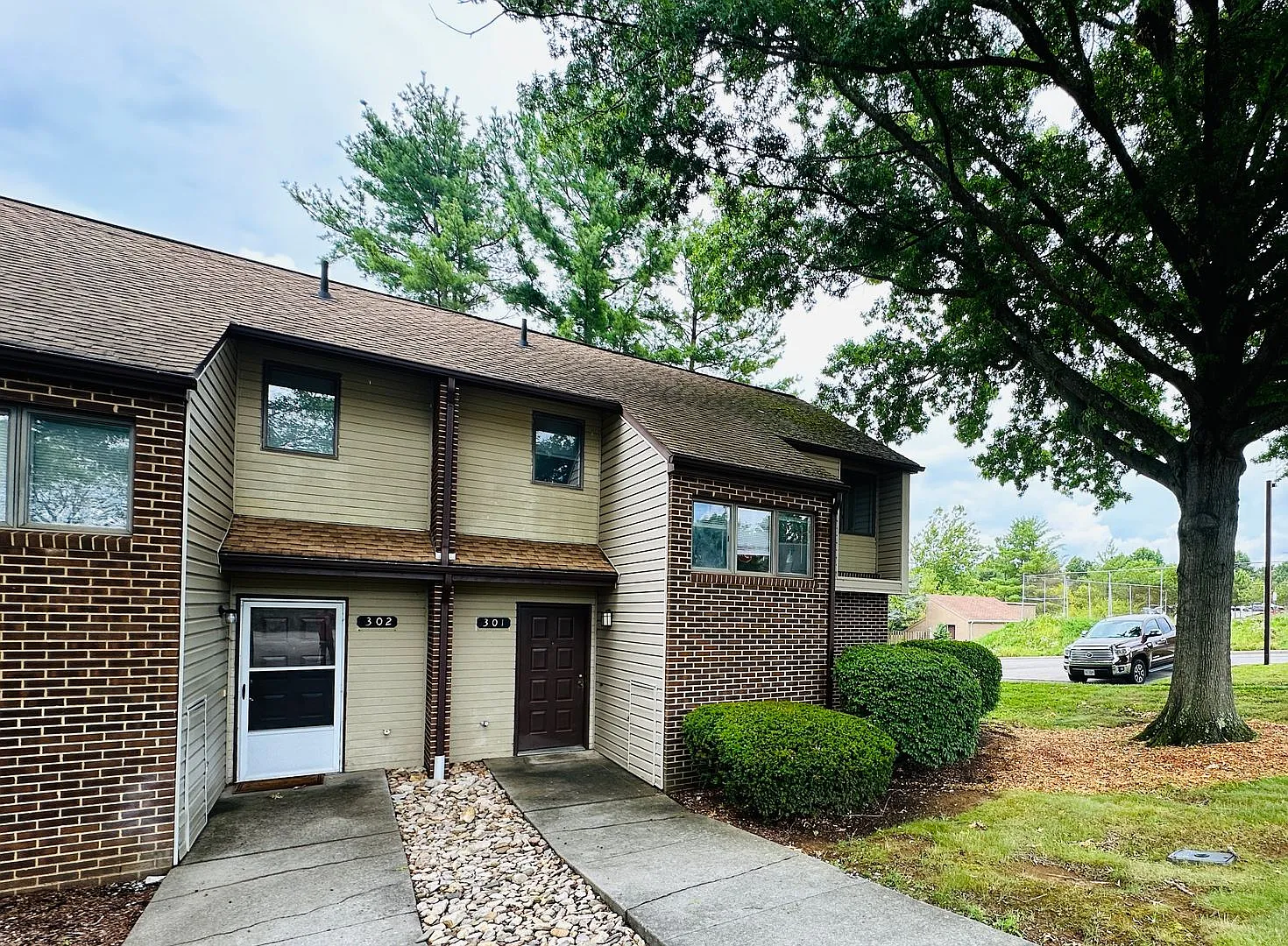3 Bedroom 2.5 Bath Townhouse — Photo 1