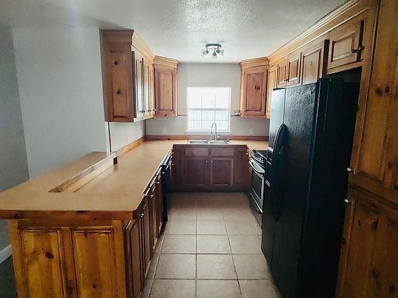 4th image of 2110 Woodmont St