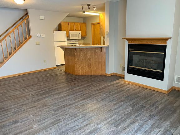 4th image of 1912 Glenfield Ct