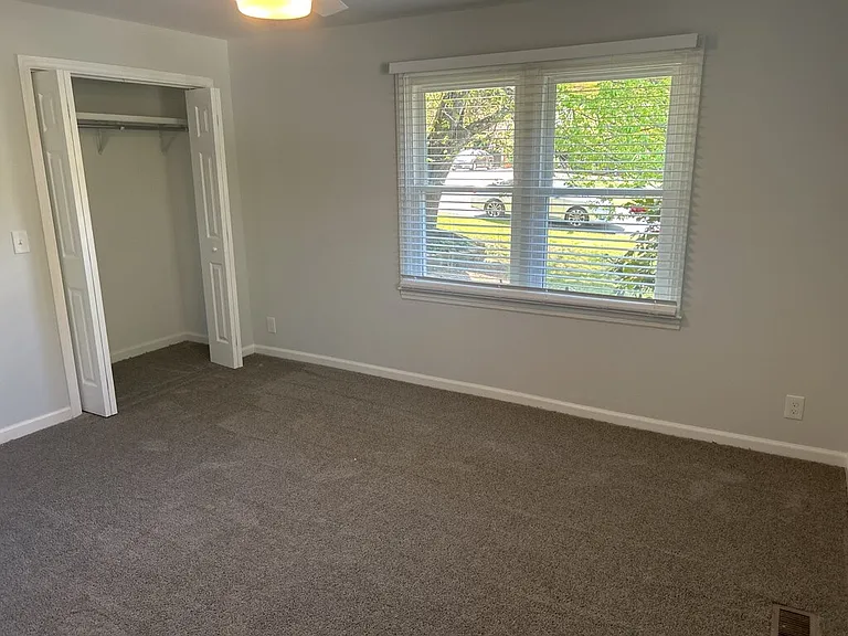 104 Elizabeth Dr — Photo 14